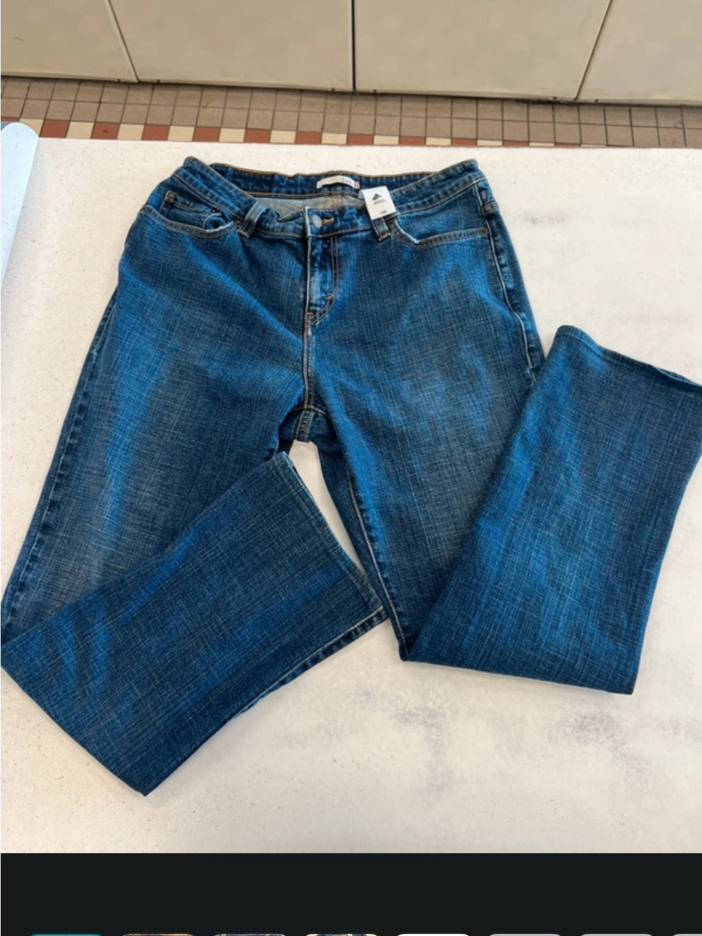 Levi's Women's Dark Blue Straight Leg Jeans